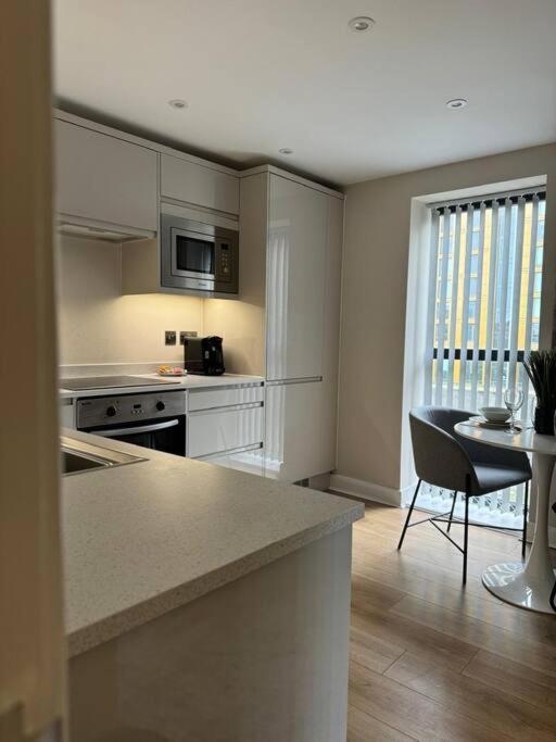 Stylish Retreat In Central Leeds Central Station Esterno foto