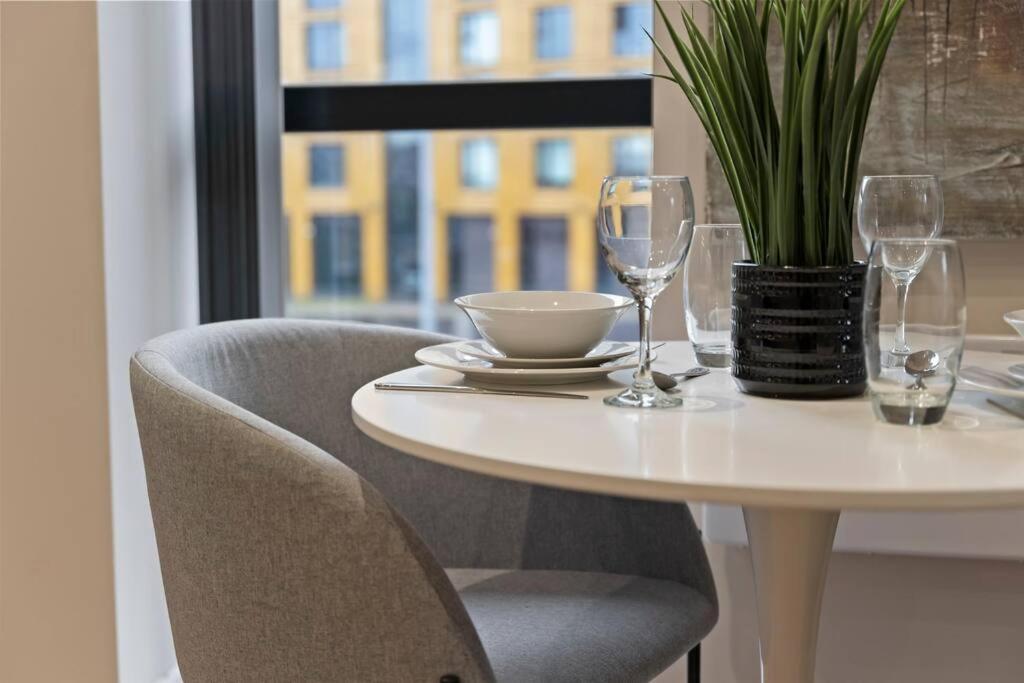 Stylish Retreat In Central Leeds Central Station Esterno foto