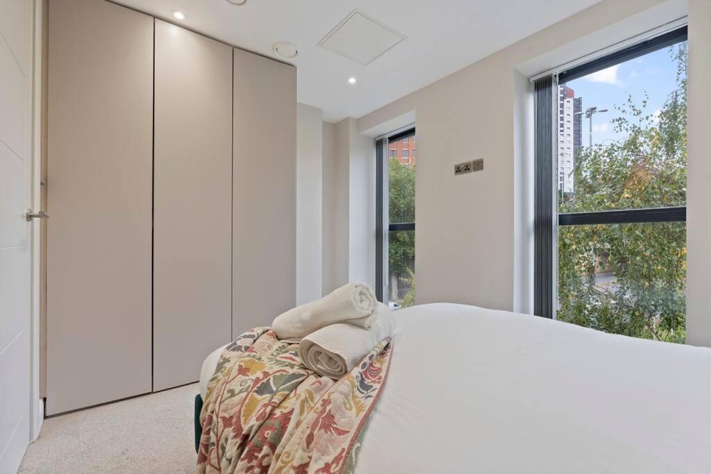 Stylish Retreat In Central Leeds Central Station Esterno foto
